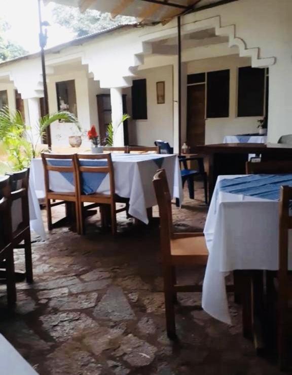 Mama Pierina Restaurant And Annex Hotell Morogoro Exteriör bild