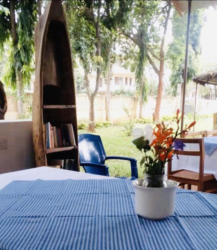 Mama Pierina Restaurant And Annex Hotell Morogoro Exteriör bild